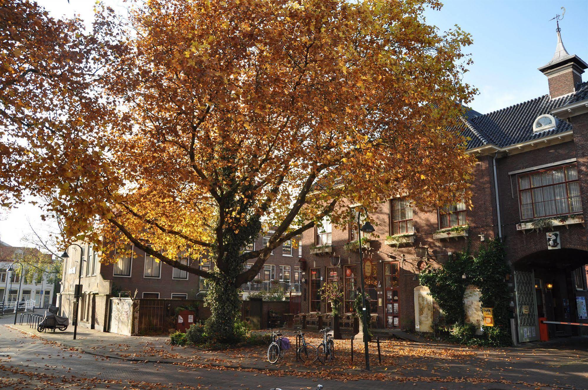 Hotel De Plataan Delft Centrum Exterior foto